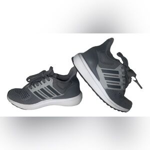 adidas Ubounce DNA Athletic Shoe - Little Kid - Grey